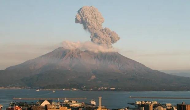 japonyadaki-sakurajima-yanardagi-faaliyete-gecti-jOj4CSxr.jpg