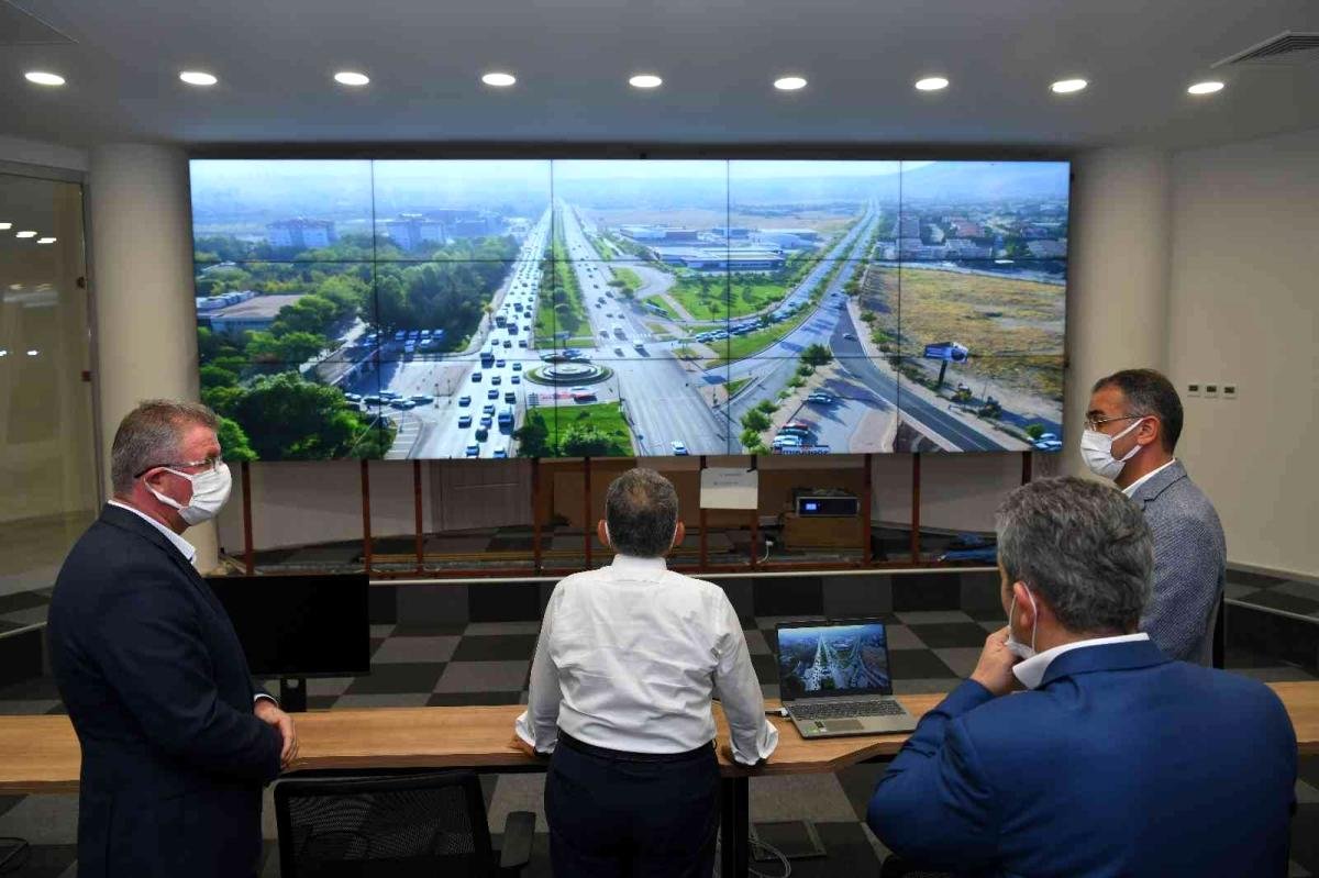 buyuksehire-akilli-trafik-ve-saglikta-tam-not-KGVsH3ia.jpg