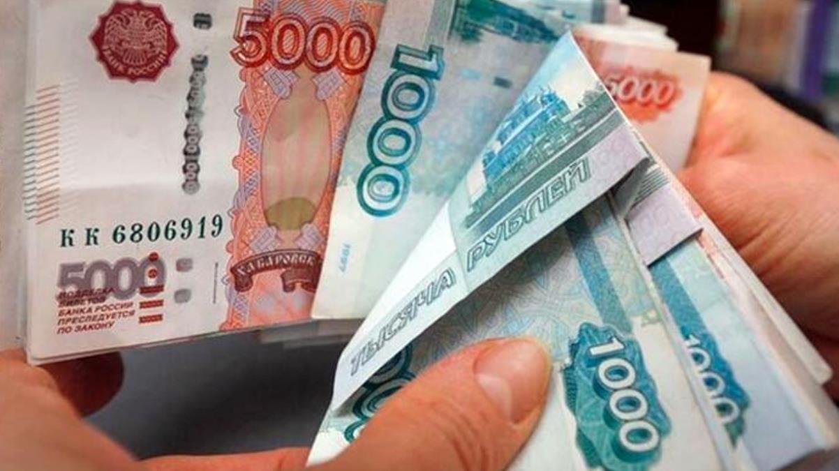rus-rublesi-dolar-karsisinda-son-4-yilin-en-yuksek-seviyesinde-RVAueuEG.jpg