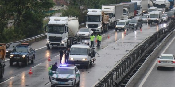 Otoyolda trafik durma noktasına geldi! 4 saatte 7 kaza…