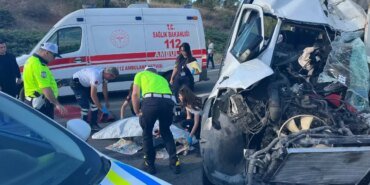 golbasinda-servis-minibusu-kamyona-carpti-1-olu-5-yarali-r57u5i3R.jpg